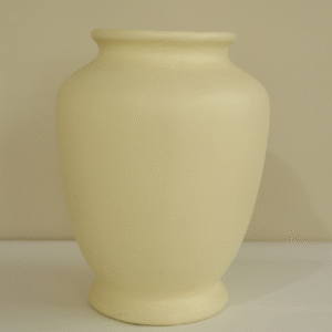 jarrón beige